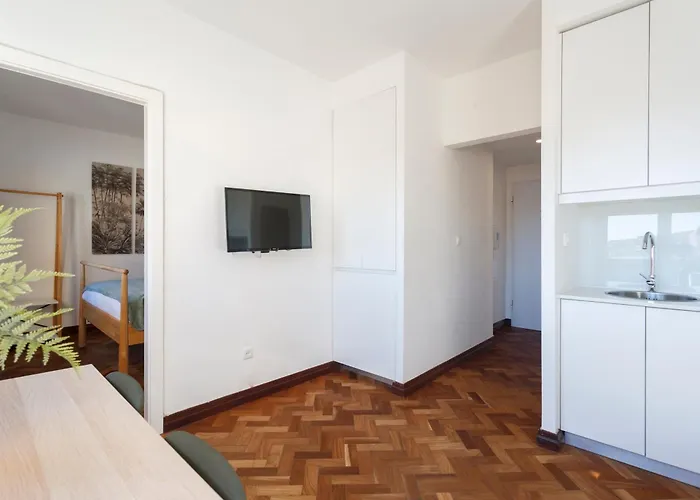 Margarita's Day In - By Misha's Place 2c شقة